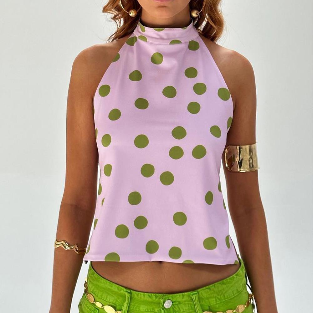 Women'S Y2K Fashion Aesthetic - Fashionable women's Y2K button closed open