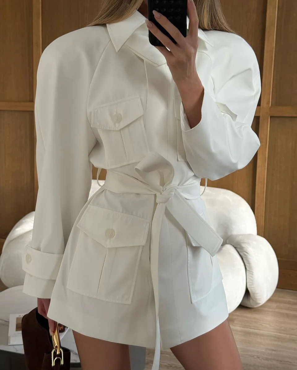 Lady White Cargo Shirt Jacket  - Women'S Fashion Utility Jacket 评论和价格
