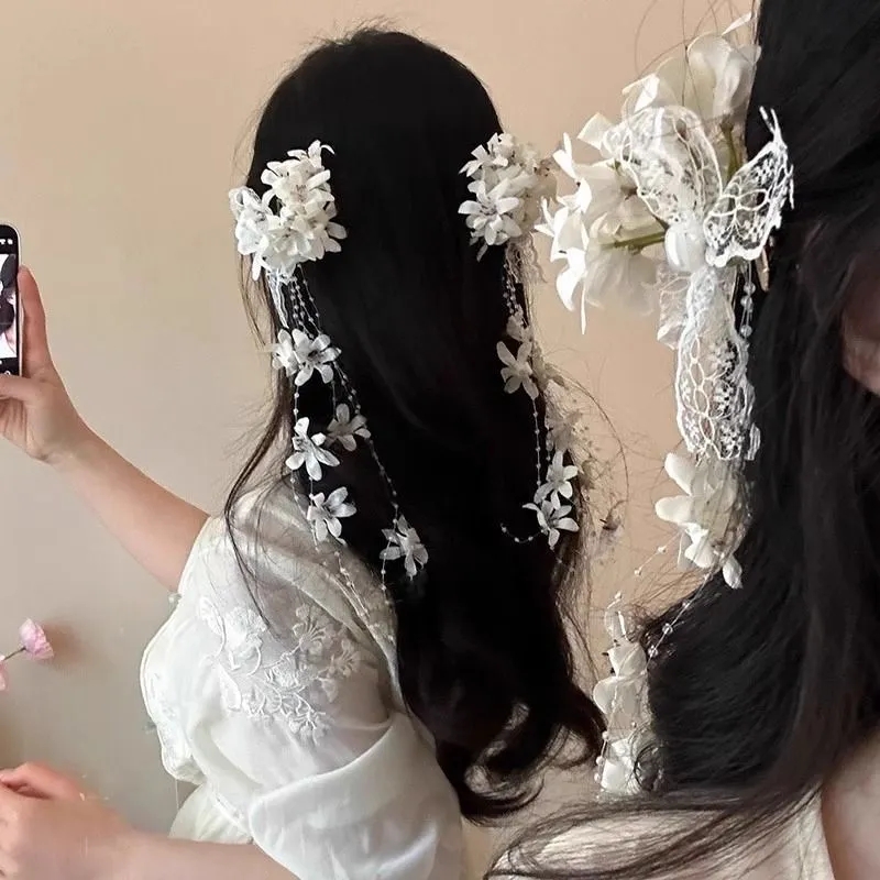 Elegant White Floral Hair Clip - Women Fashion Photoshoot 评论和价格